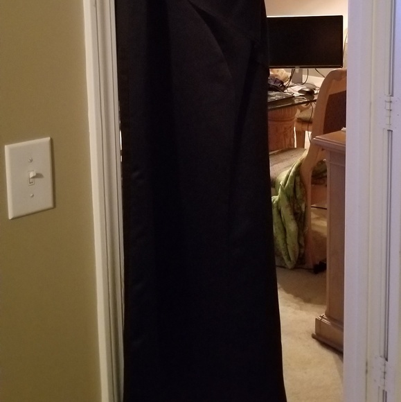 White by Vera Wang navy evening gown - Picture 5 of 7